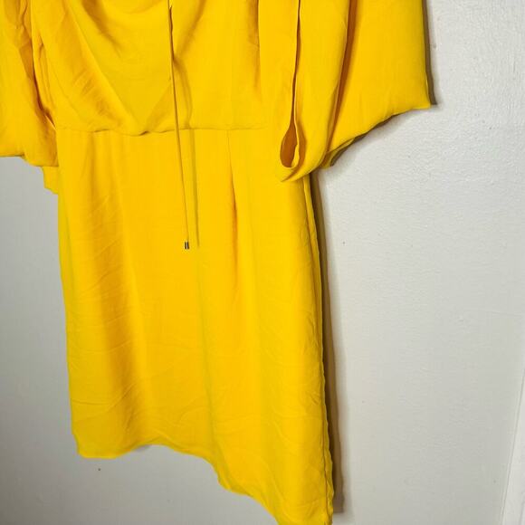 HALSTON HERITAGE Yellow Silky Georgette Cape Sleeve Open Back Mini Dress Size 4 - Picture 9 of 13
